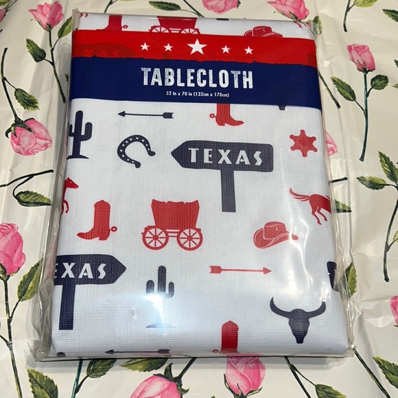 New Texas Icons Themed PEVA Plastic Flannel Backing Tablecloth 52in x 70in - Picture 1 of 5